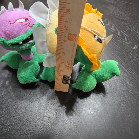 Plants vs Zombies Flower Lot Of 3 View Photos For Details - Picture 8 of 8